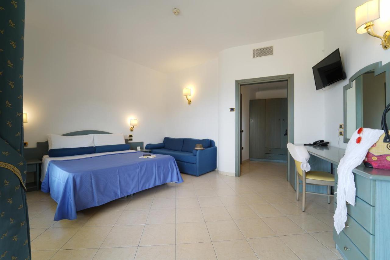 Hotel Scoglio Del Leone Zambrone Exterior photo