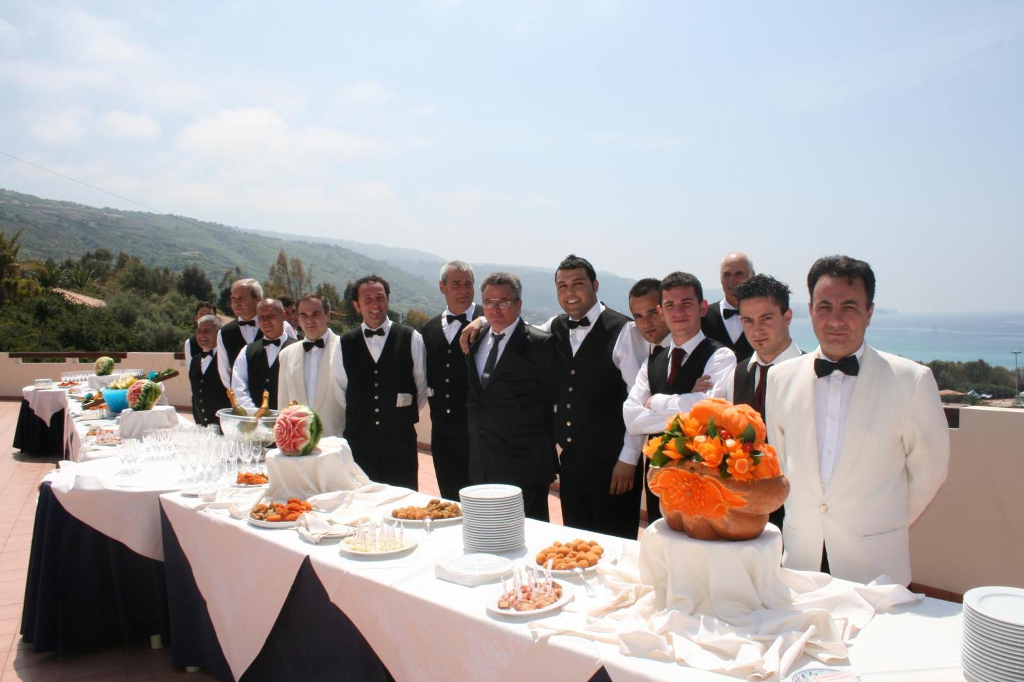 Hotel Scoglio Del Leone Zambrone Exterior photo